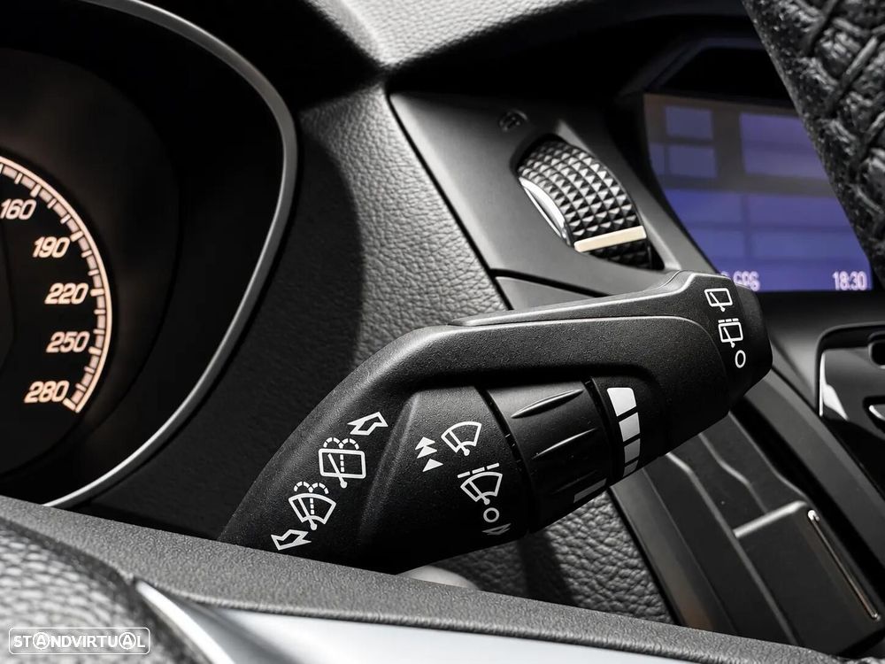 Ford Focus 2.0 EcoBoost ST c/ Pack Pele Desportiva - 32