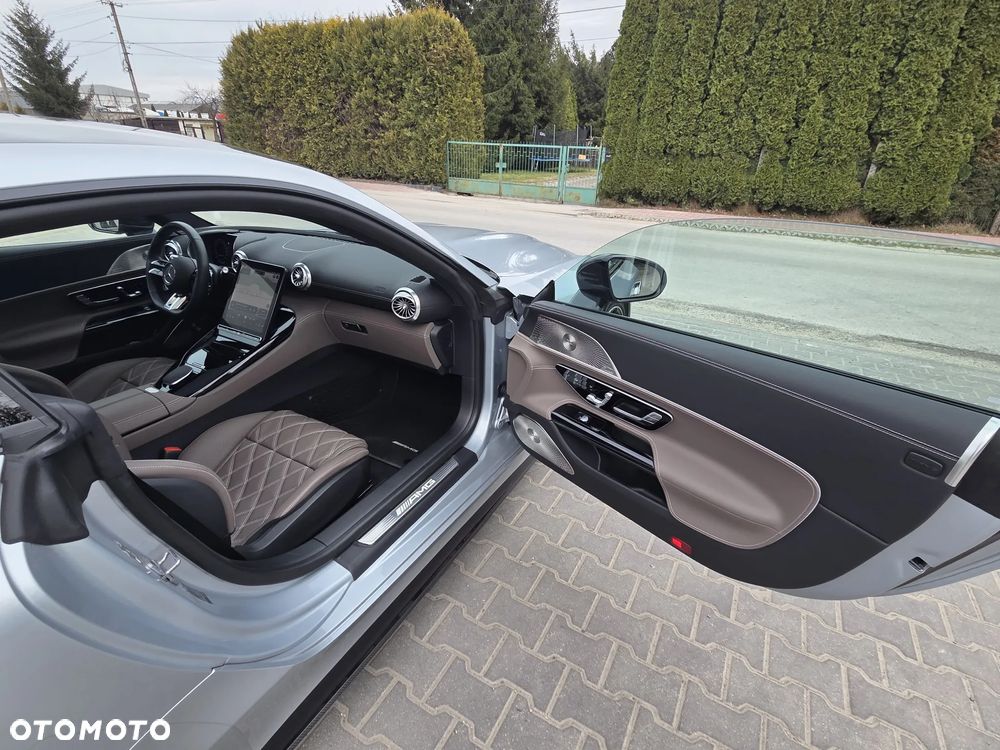 Mercedes-Benz AMG GT 63 4MATIC+ - 24
