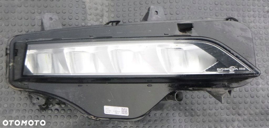 Skoda Octavia Halogen Prawy 5E3941700 - 1
