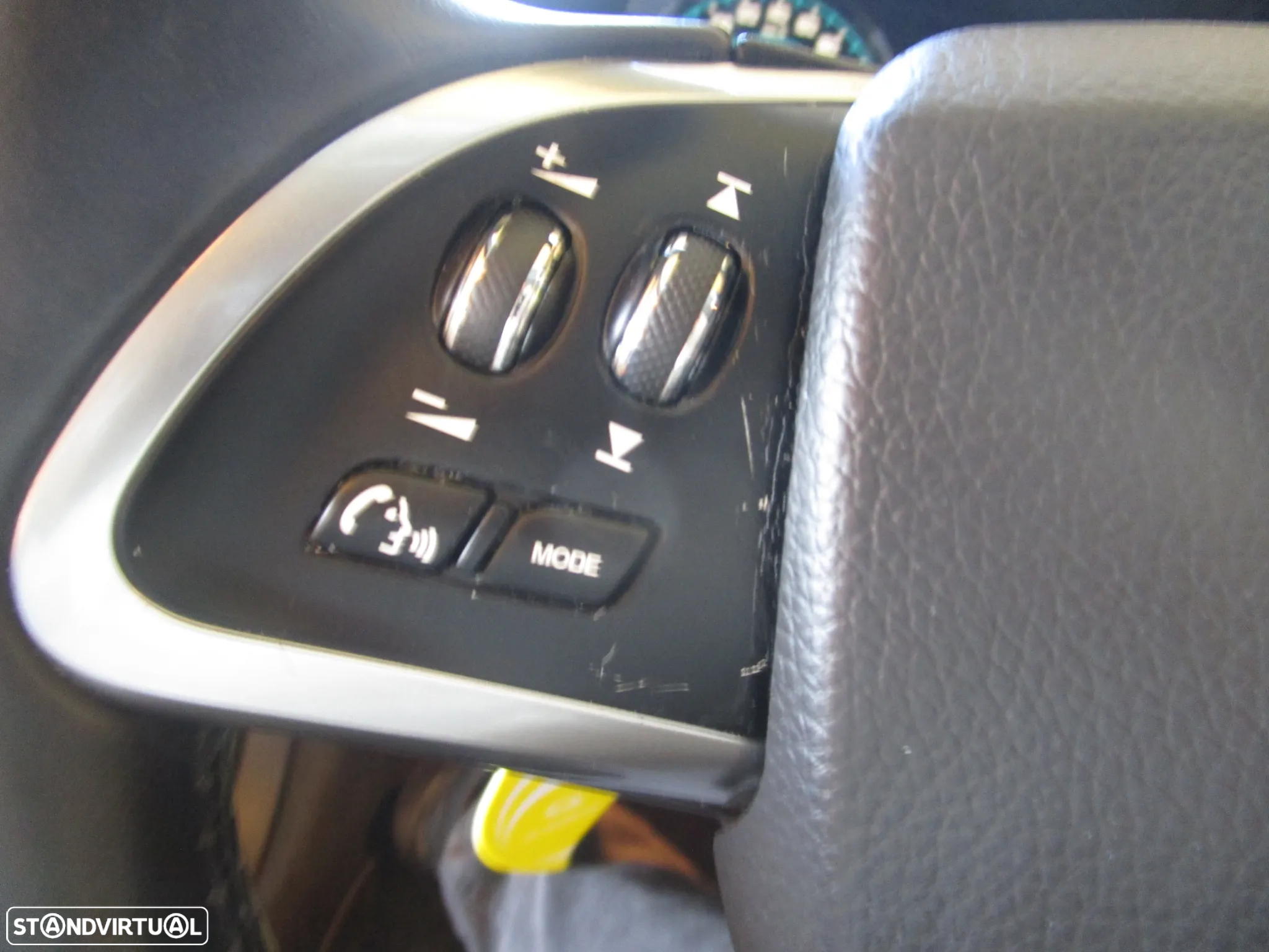 Jaguar XF 2.2 D R-Sport - 22