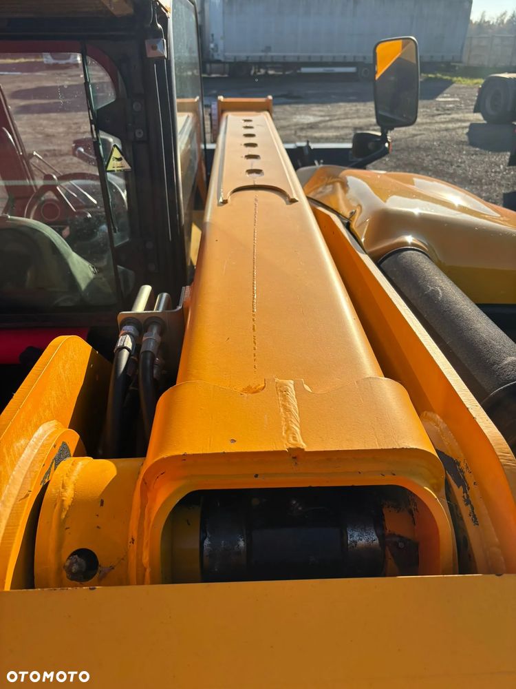 JCB 527-58 Agri Turbo - 15