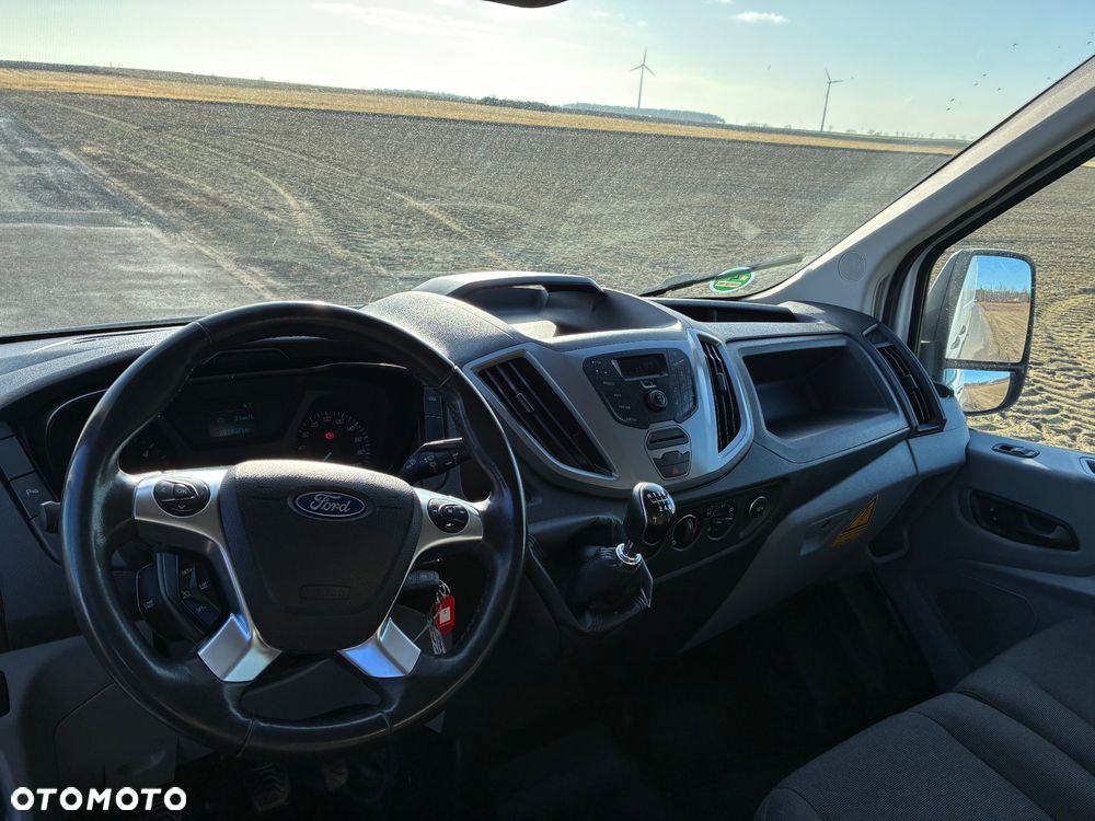 Ford Transit - 17