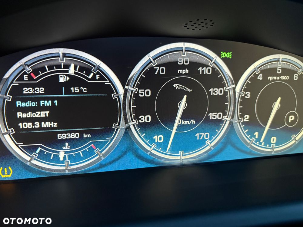 Jaguar XJ 5.0 V8 LWB Portfolio - 11