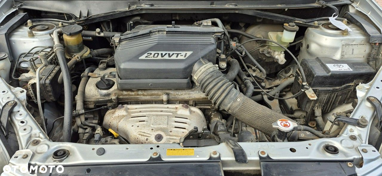 Toyota RAV4 2.0 VVT-i 4x4 - 24