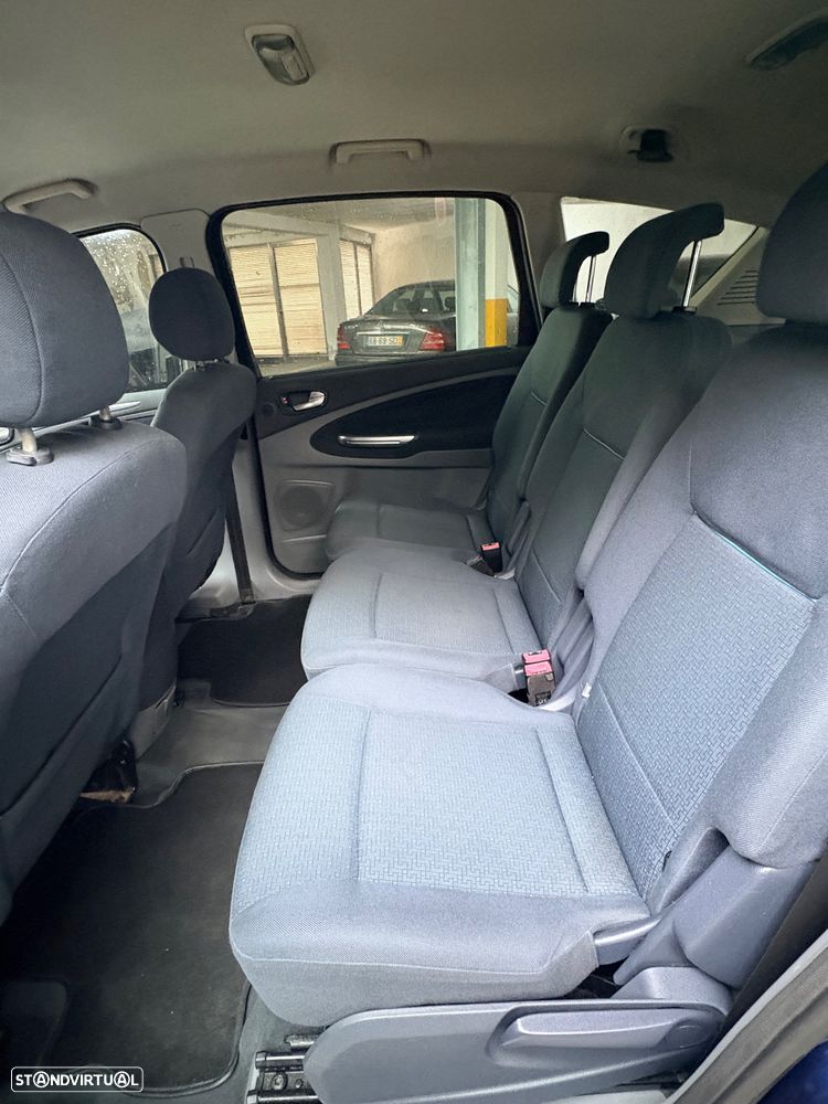 Ford S-Max - 6