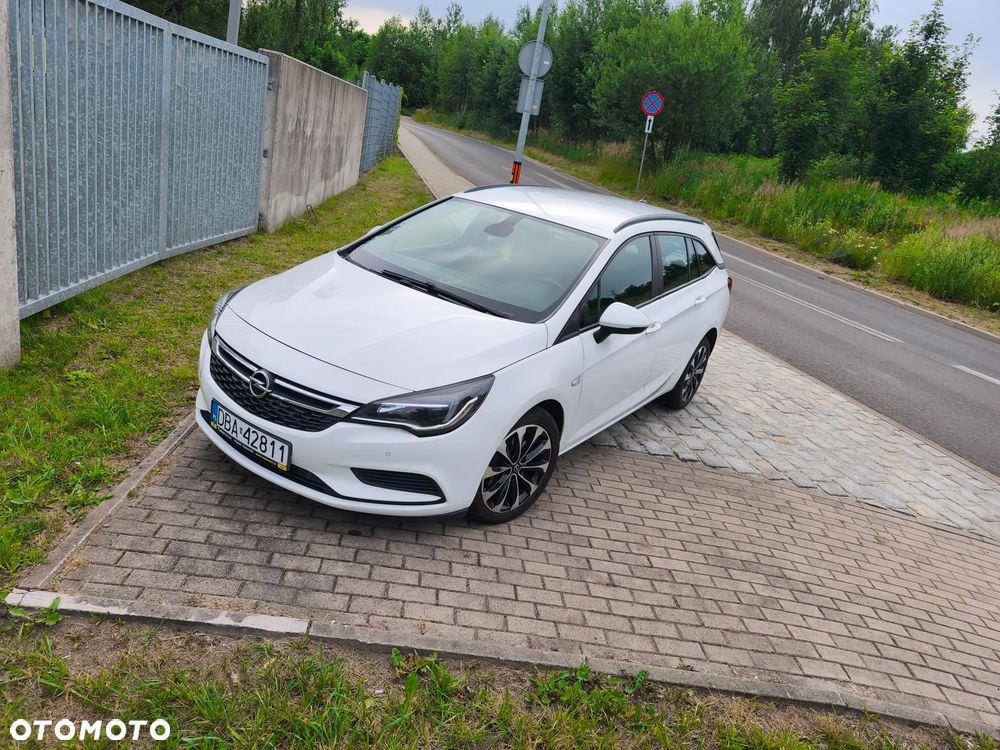 Opel Astra 1.6 D (CDTI) Start/Stop Edition - 1