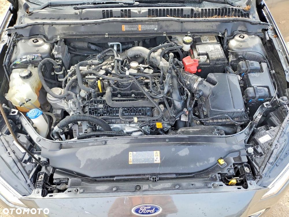 Ford Fusion - 12