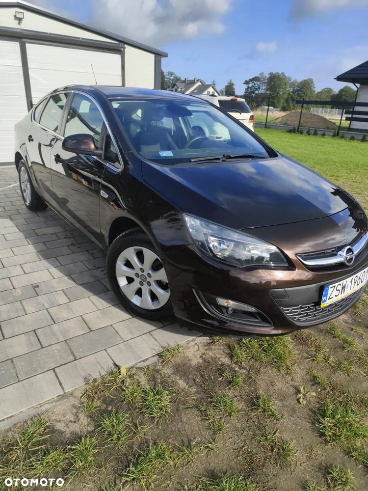 Opel Astra IV 1.6 Essentia - 2