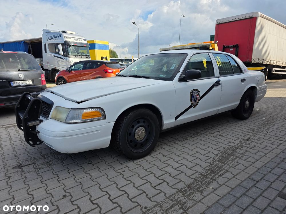 Ford Crown - 4