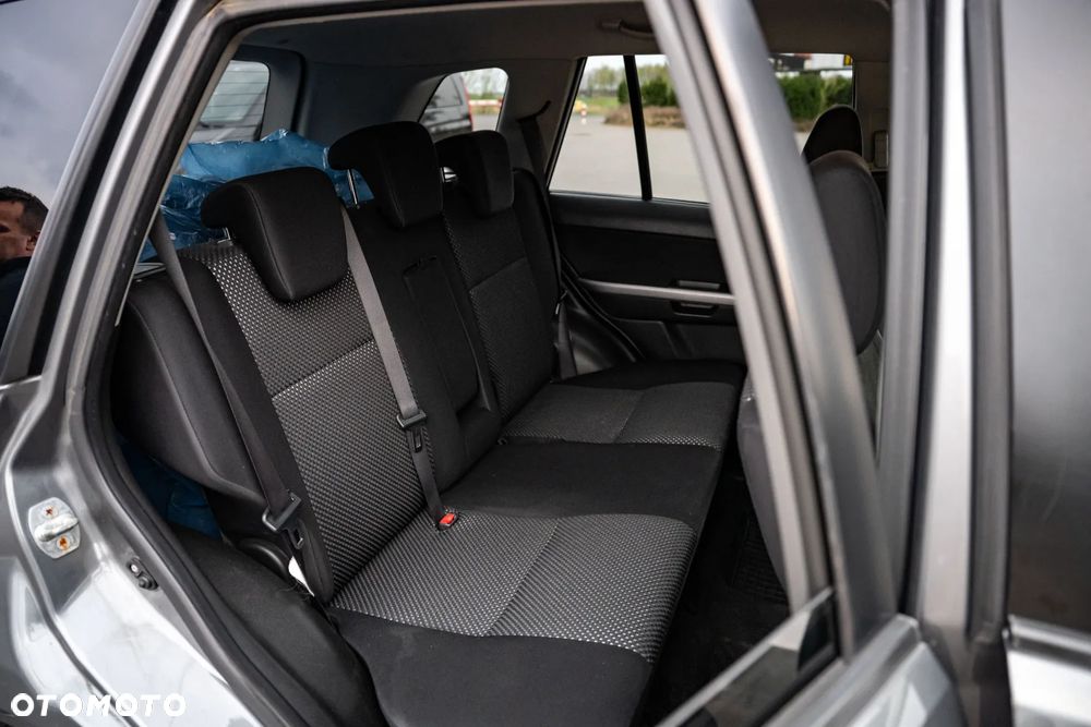 Suzuki Grand Vitara 2.0 Automatik Comfort + - 24