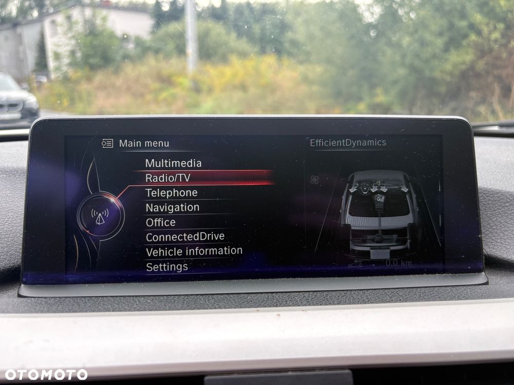 BMW Seria 3 320d Efficient Dynamics Sport Line shadow - 11