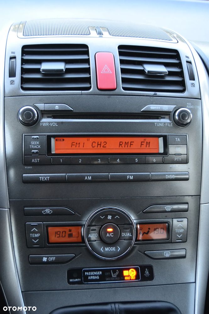 Toyota Auris 2.0 D-4D Sol - 27
