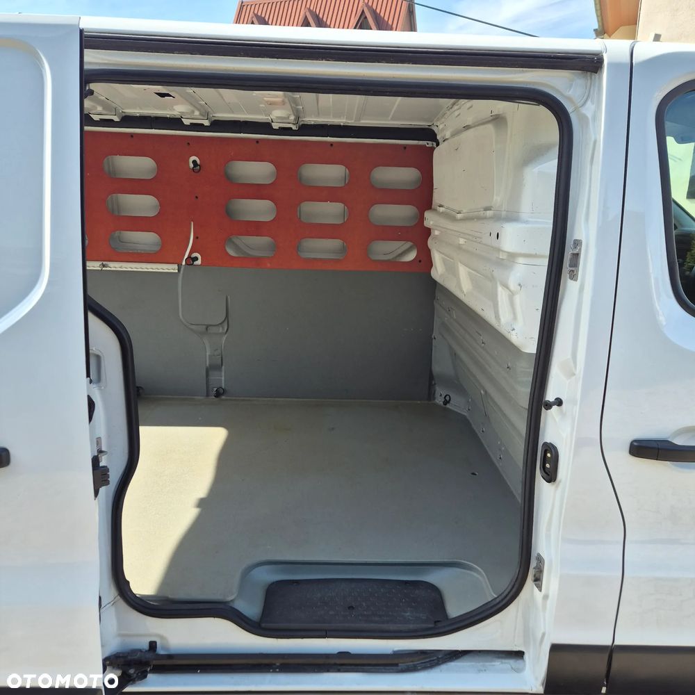 Renault Trafic - 15