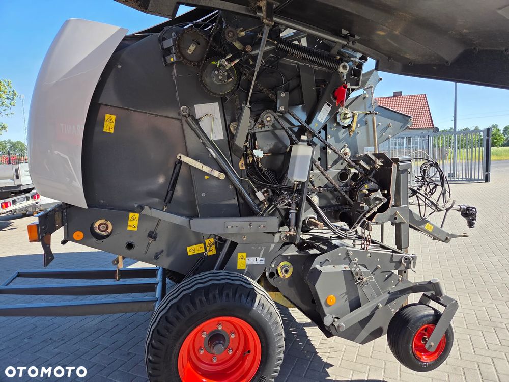 Claas Variant 360 - 8