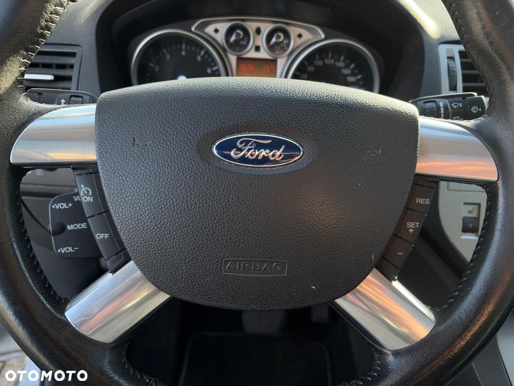 Ford Kuga 2.5 4x4 Individual - 14