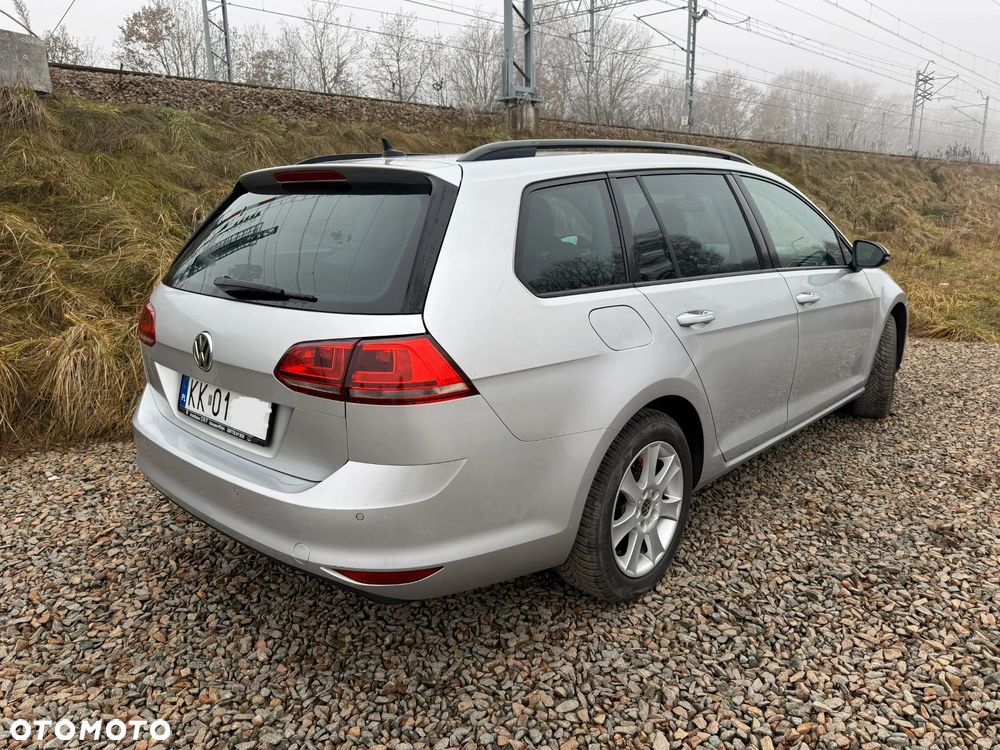 Volkswagen Golf 1.6 TDI BlueMotion Comfortline - 3