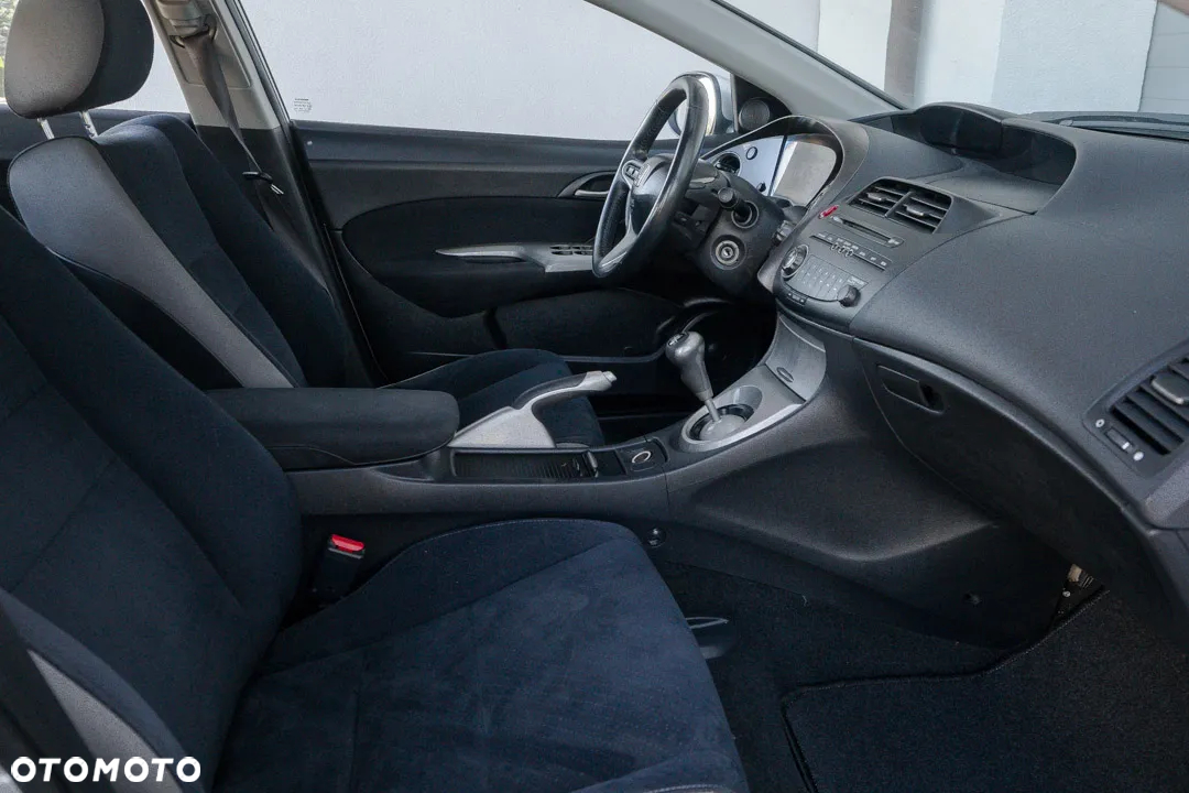 Honda Civic 1.8 Sport - 30