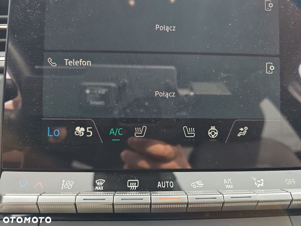 Renault Captur - 23
