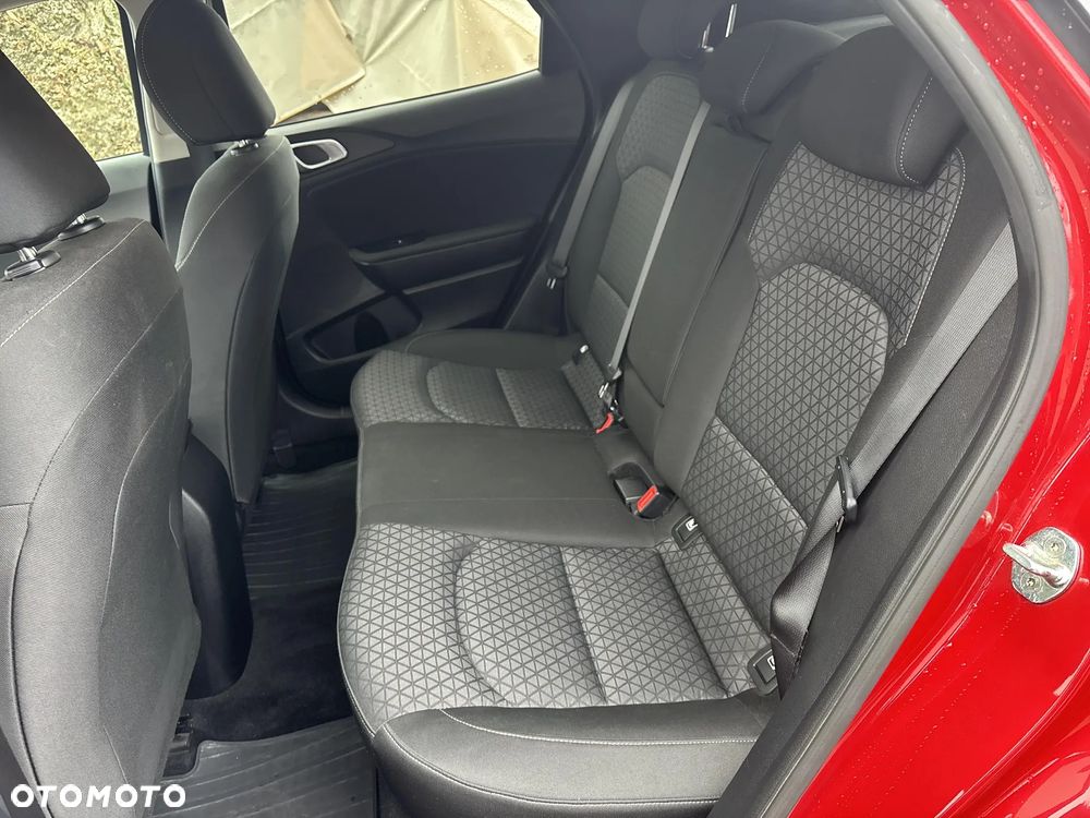 Kia XCeed 1.5 T-GDI M - 17