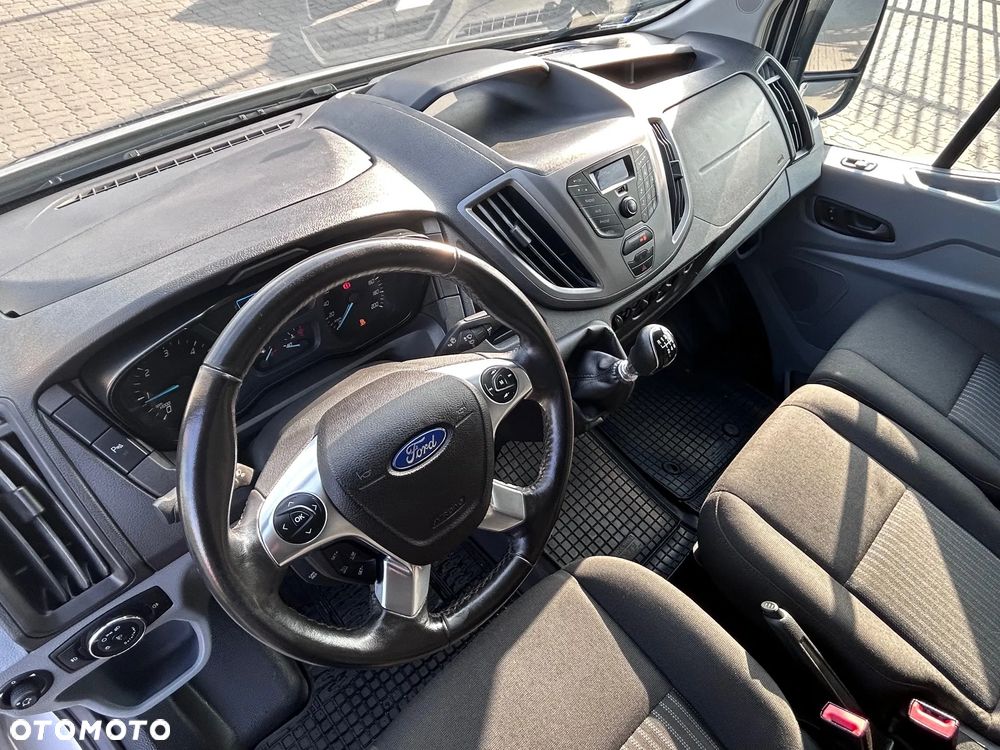Ford Transit - 12
