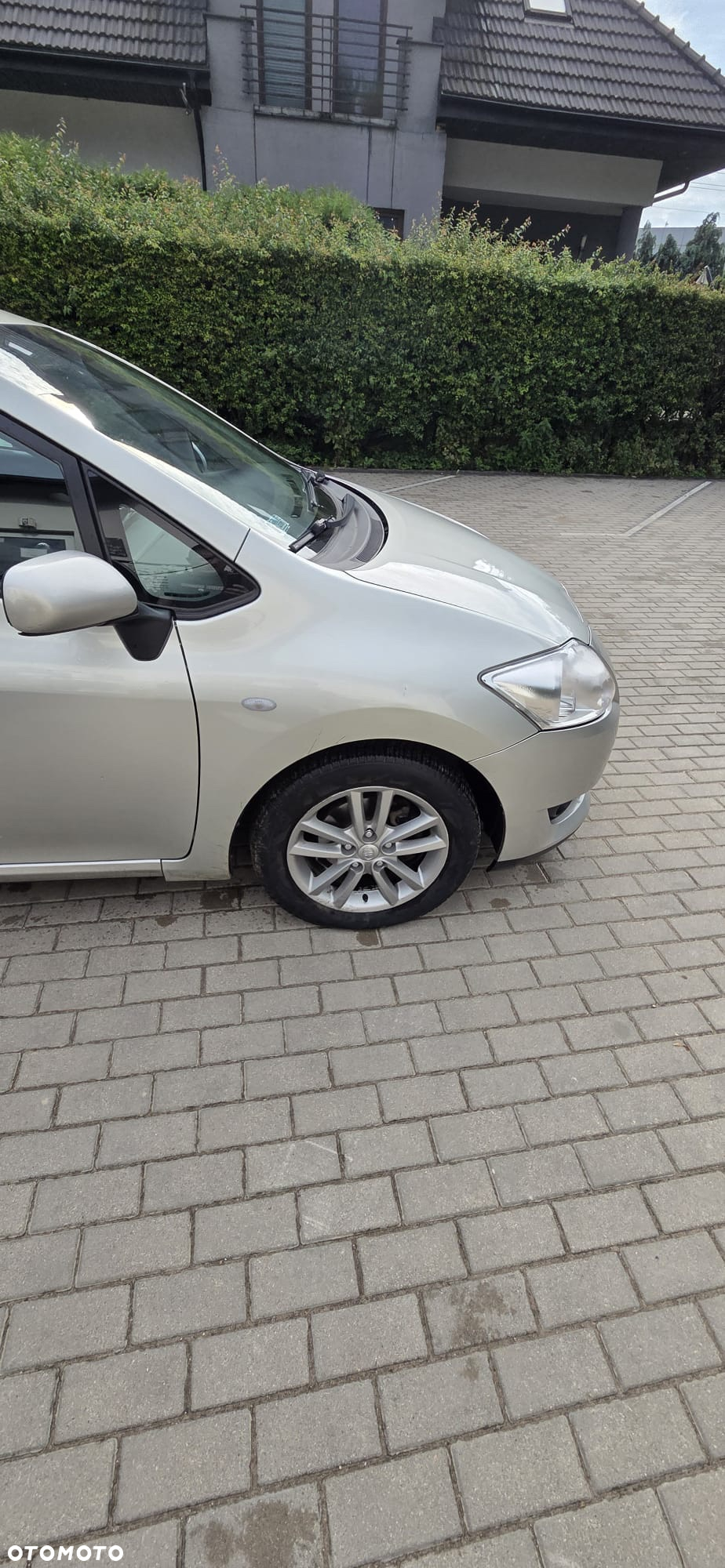 Toyota Auris 1.6 Premium - 2