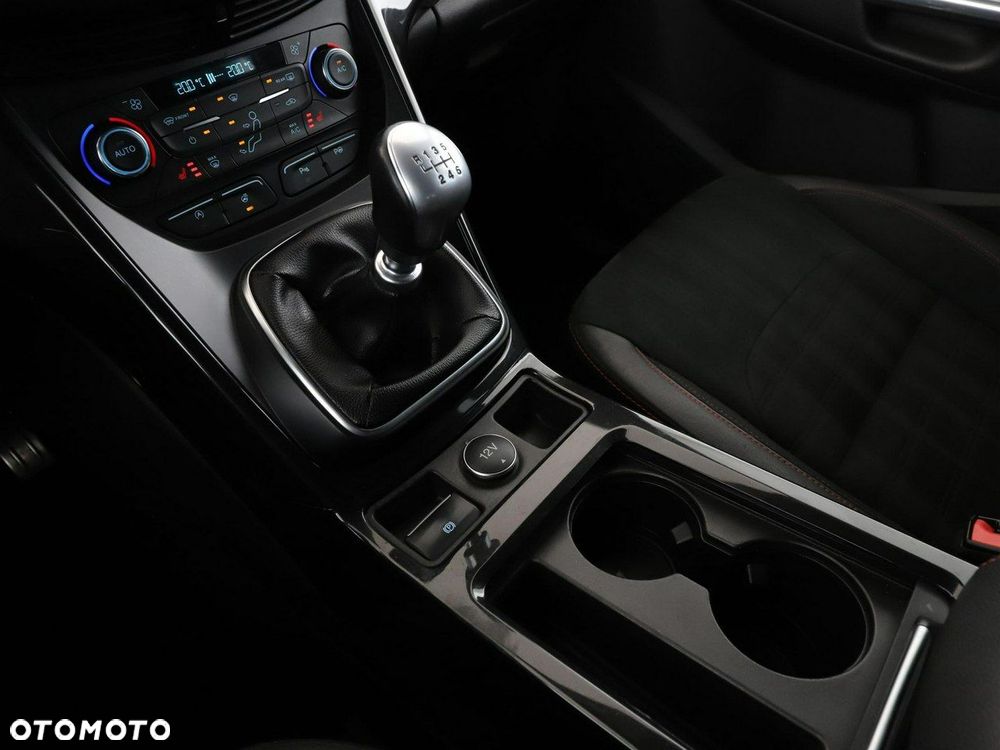 Ford Kuga 1.5 EcoBoost 2x4 ST-Line - 30