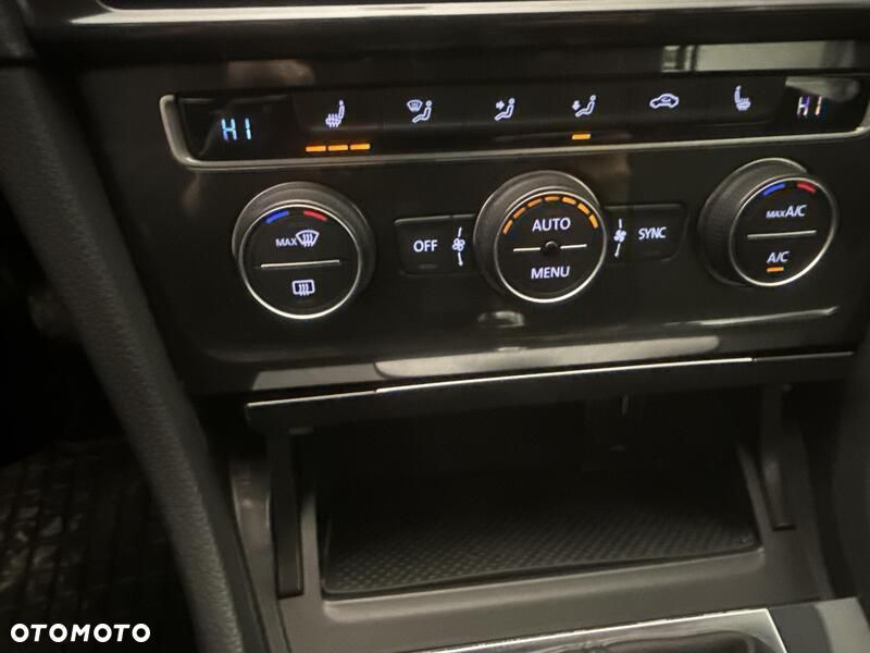 Volkswagen Golf 1.5 TSI BMT Evo Comfortline - 17