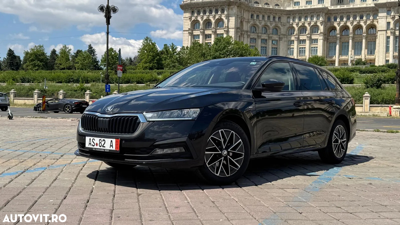 Skoda Octavia Combi 2.0 TDI DSG Clever - 4