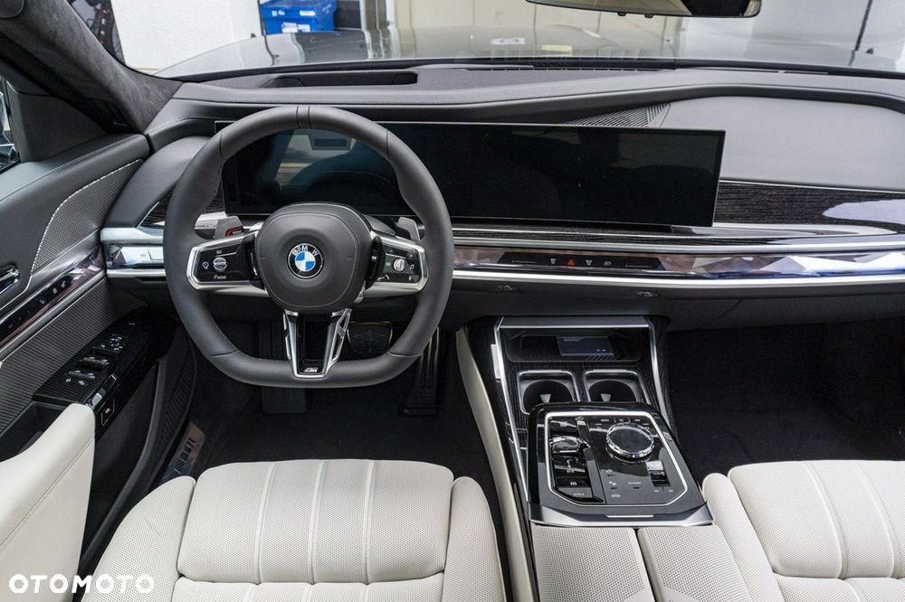 BMW Seria 7 - 18