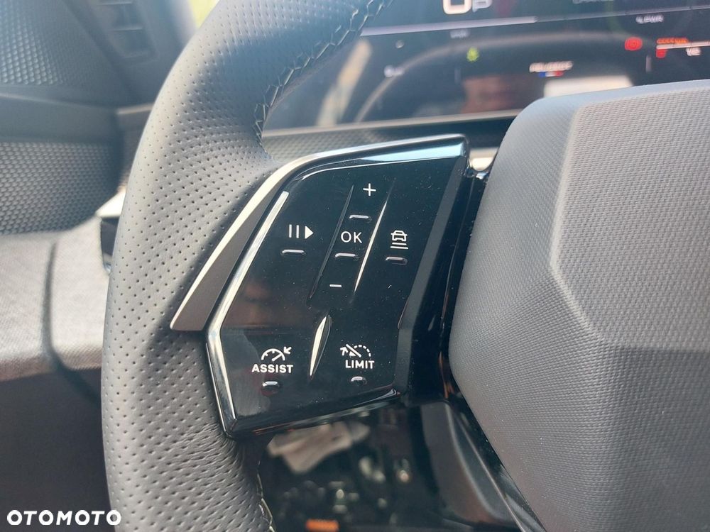 Peugeot 5008 1.2 PureTech mHEV GT Exclusive S&S e-DCS6 - 17