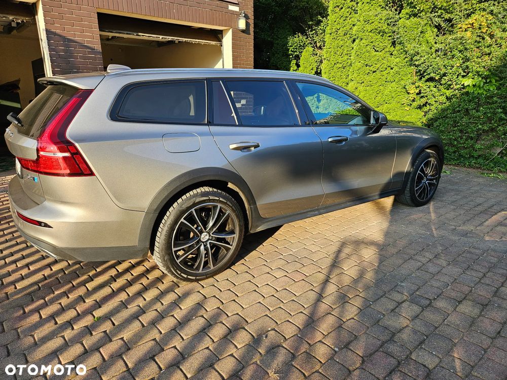 Volvo V60 Cross Country D4 AWD - 32