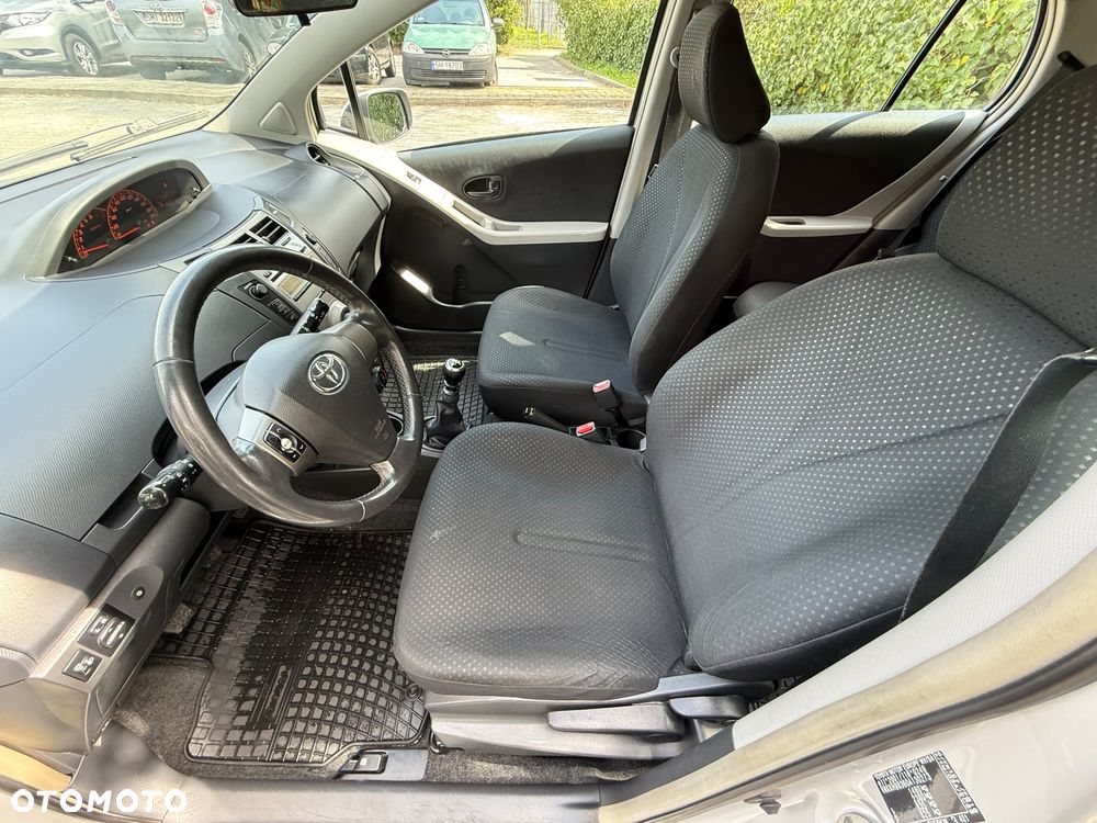 Toyota Yaris 1.33 VVT-i Cool+ - 6