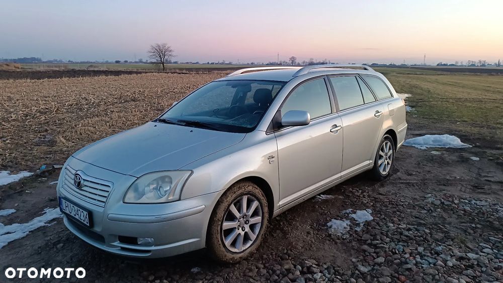 Toyota Avensis 2.0 D-4D - 1