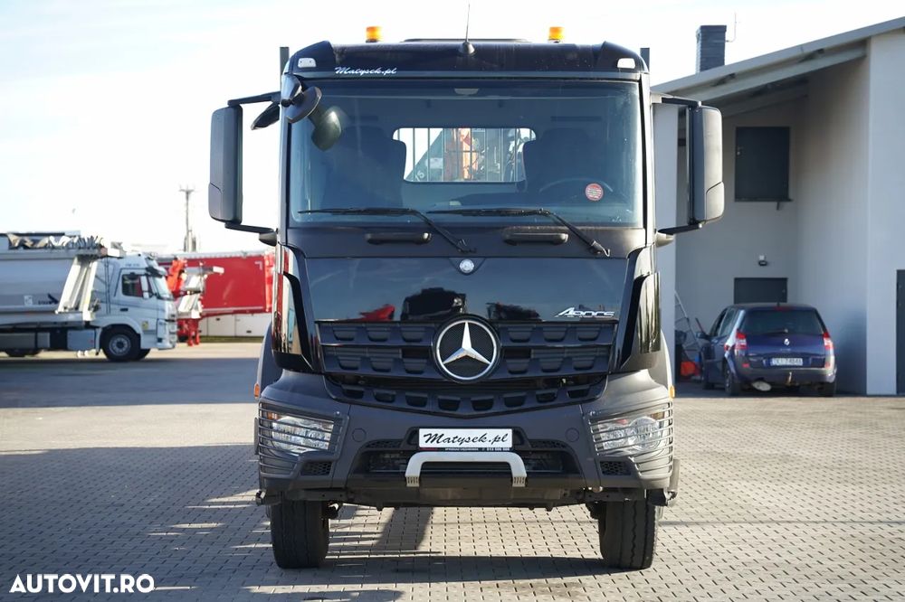 Mercedes-Benz AROCS 2636 / 6x4 / CAROSERIE BALANȚĂ - 6,8 M / MACARA FASSI F175A.2.23 / CAPACITATE MAXIMĂ DE RIDICARE: 5.100 KG / ROTATOARE / TELECOMANDĂ / PODEA RESISTENTĂ / TRANSMISIE AUTOMATĂ - 15