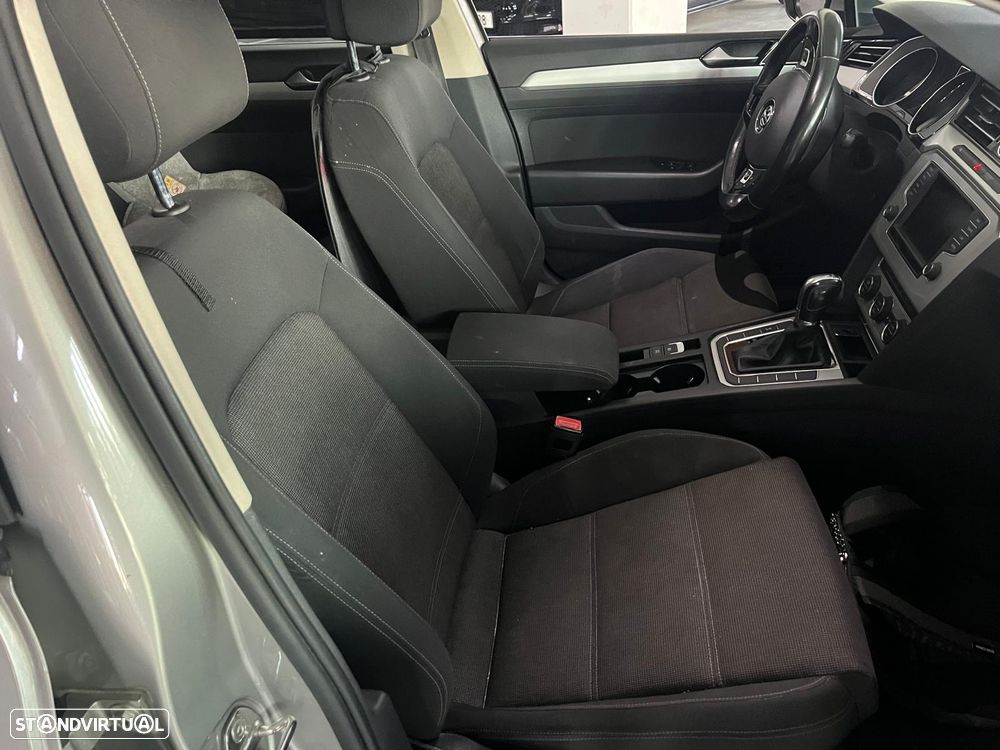 VW Passat Variant 1.6 TDI Confortline DSG - 6