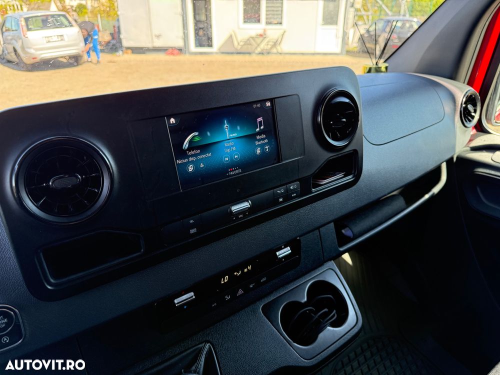 Mercedes-Benz Sprinter - 10