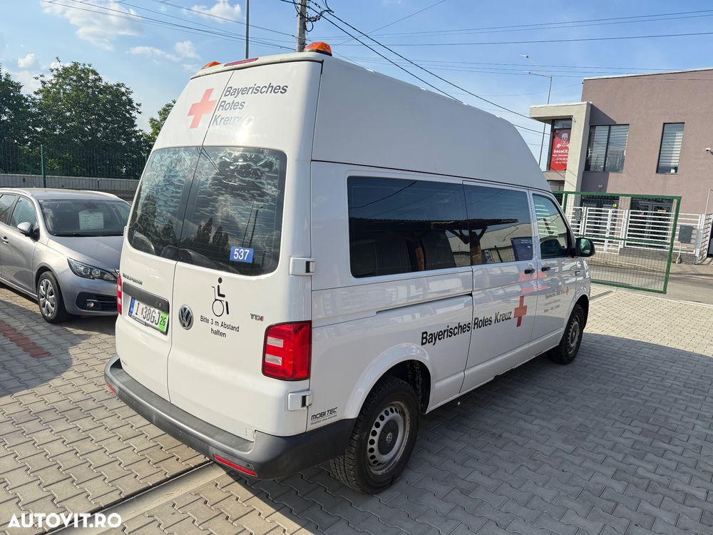 Volkswagen Multivan - 32