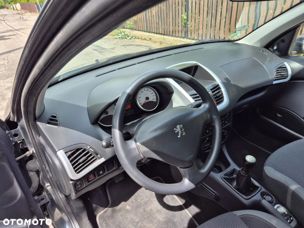 Peugeot 206 plus - 17