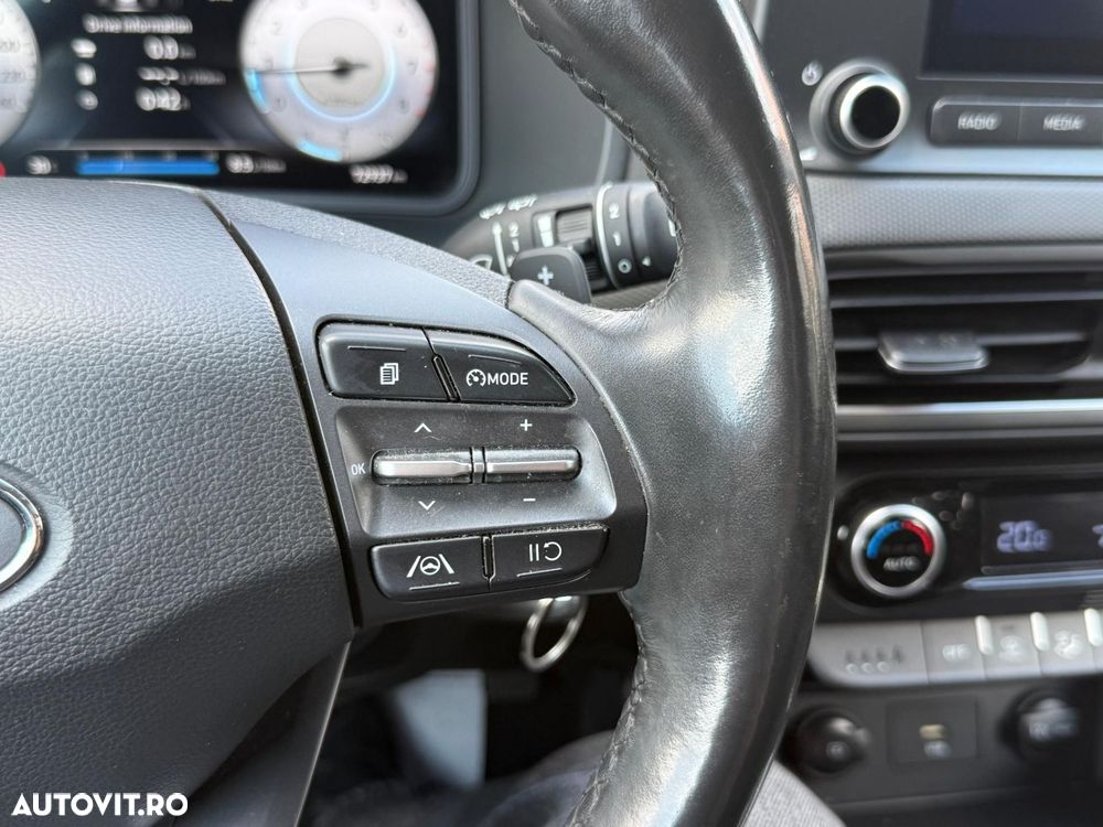 Hyundai KONA - 18