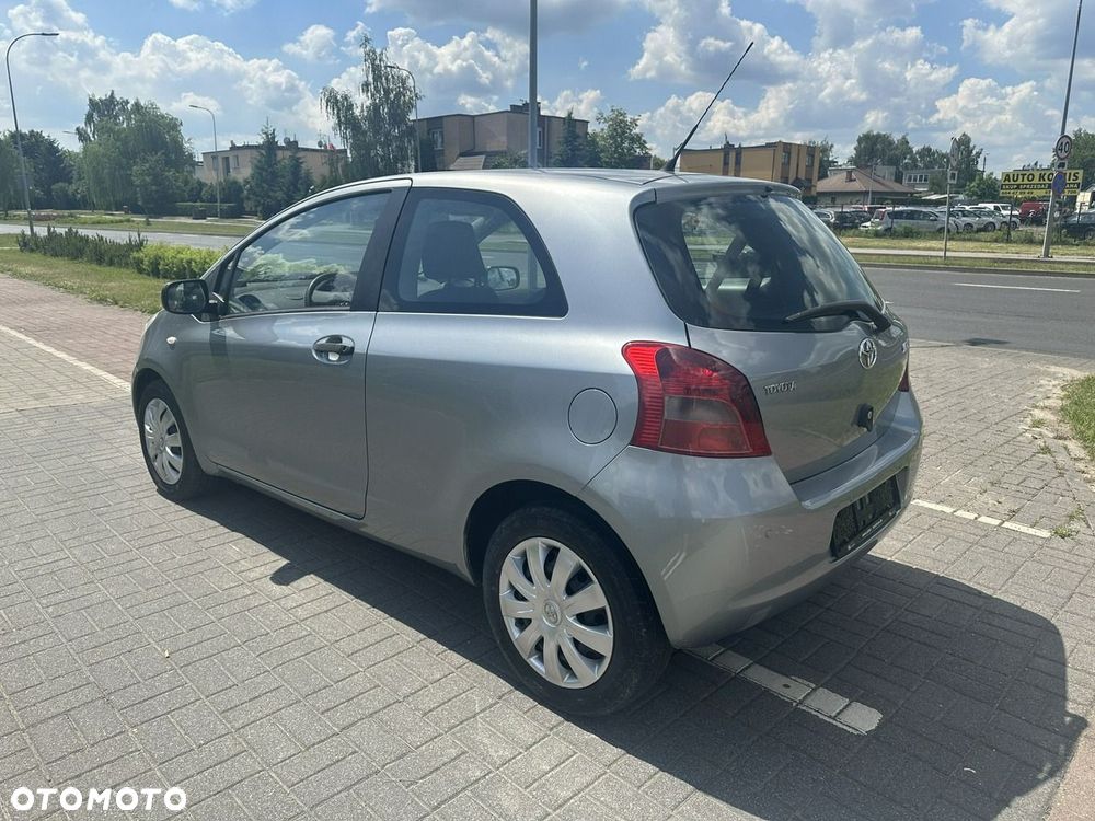 Toyota Yaris 1.0 VVT-i Cool - 7
