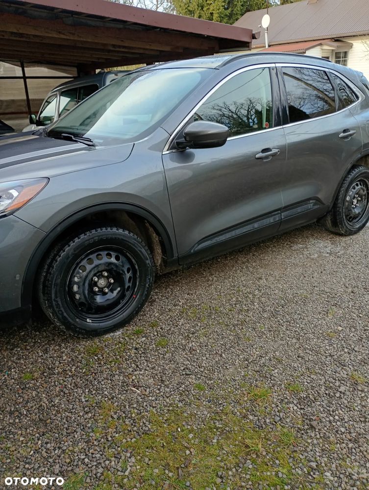 Ford Escape ver-2-0-ecoboost-awd-titanium - 4