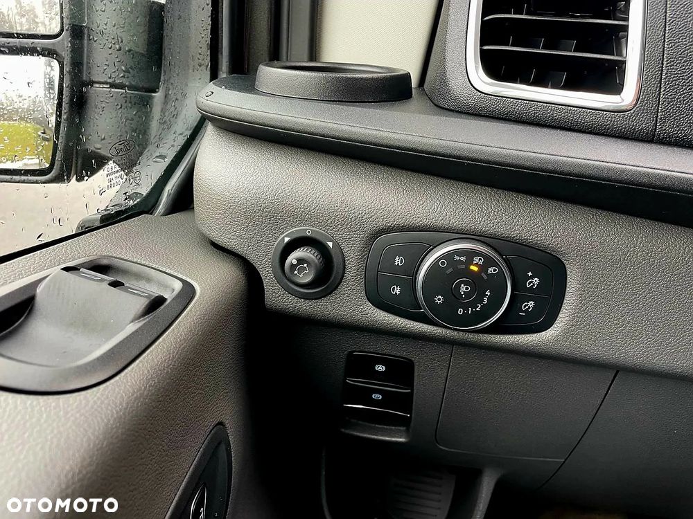 Ford Transit - 21