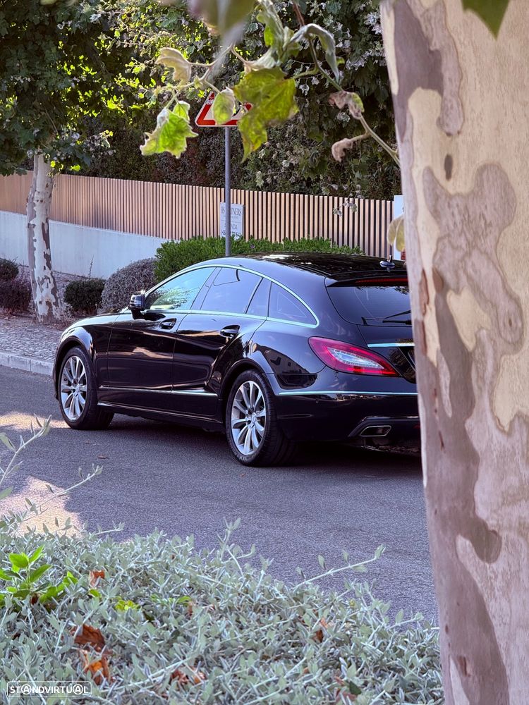Mercedes-Benz CLS 220 - 32