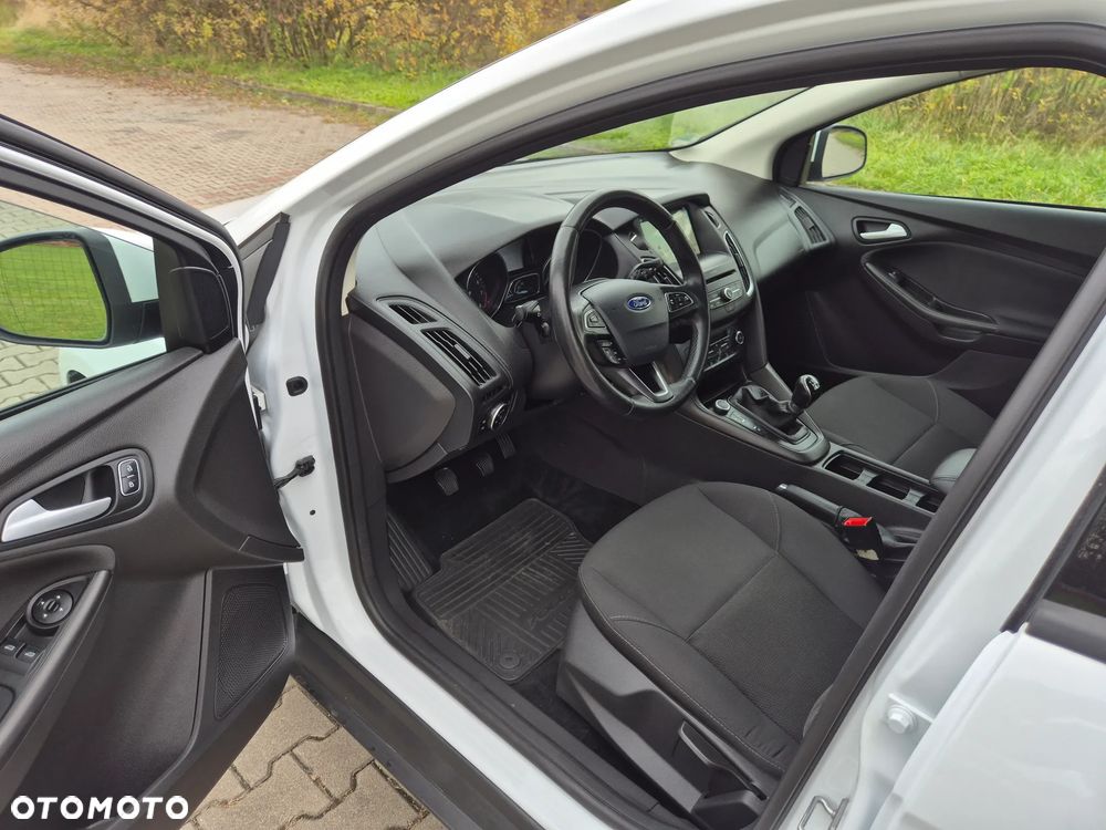 Ford Focus - 28