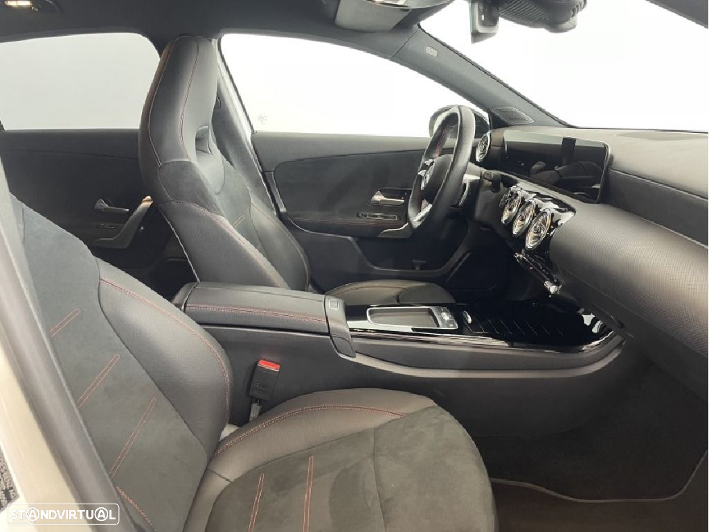 Mercedes-Benz A 250 e - 15