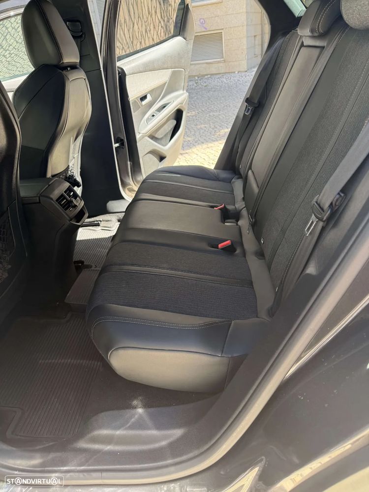 Peugeot 3008 1.5 BlueHDi GT Line - 11