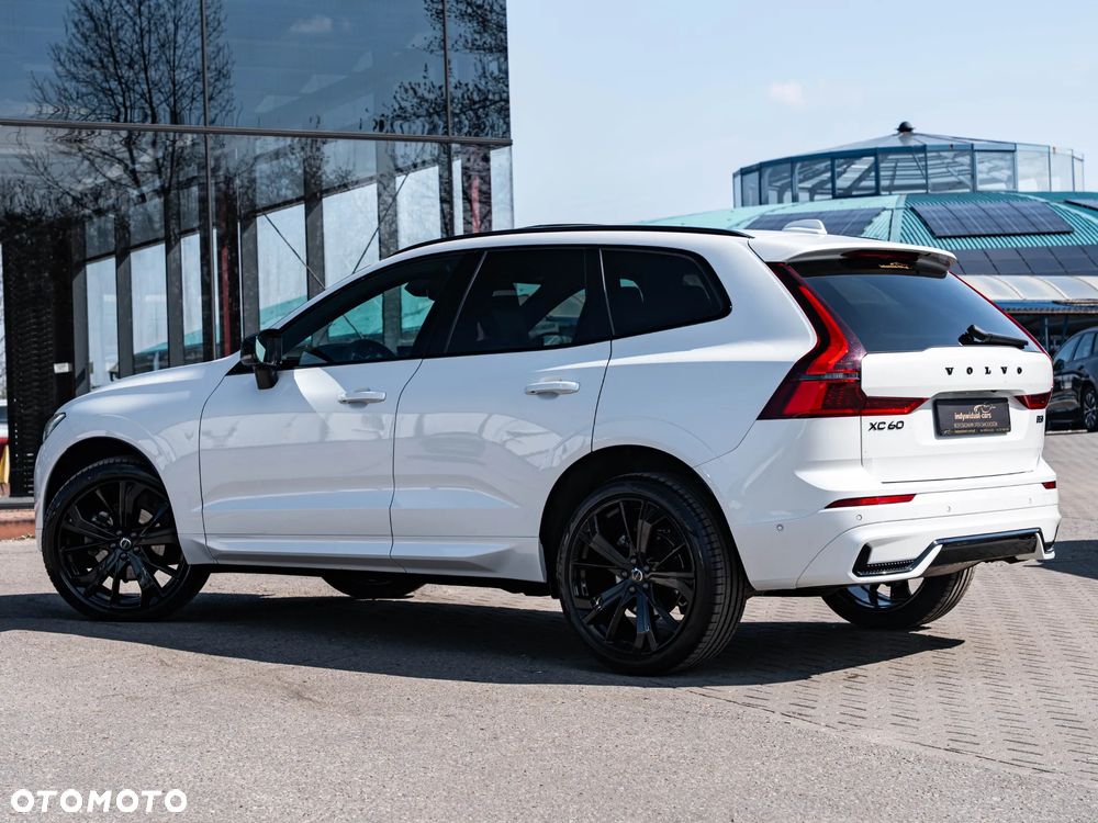 Volvo XC 60 B5 B AWD Plus Dark - 10