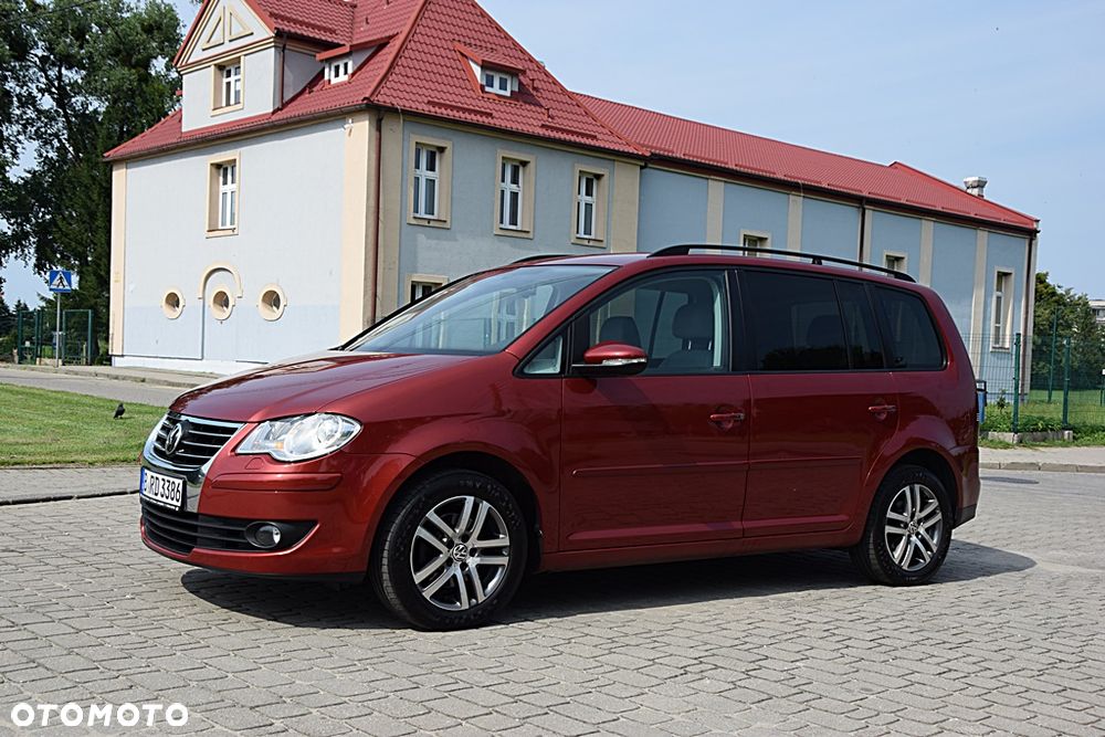 Volkswagen Touran 1.4 TSI DSG Conceptline - 8