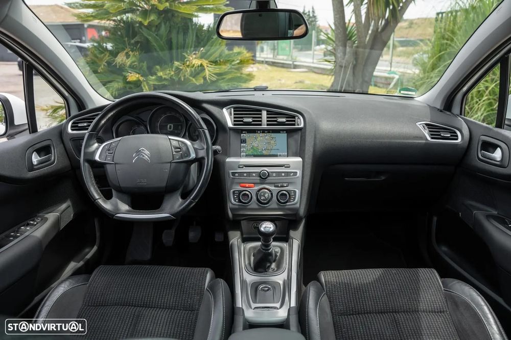 Citroën C4 PureTech 130 Stop&Start SHINE - 9