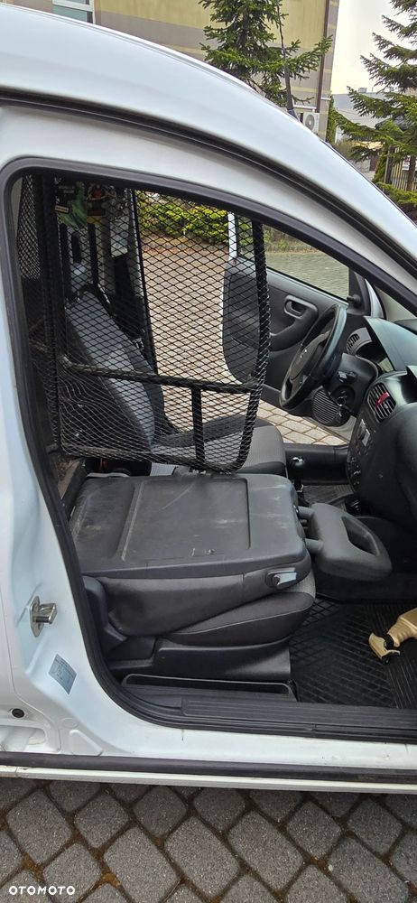 Opel Combo - 13